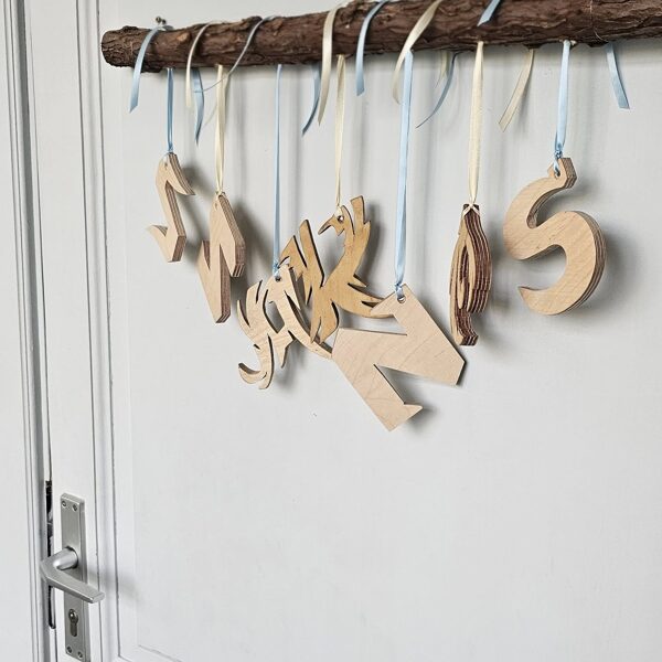 PĀVILOSTAS PAMATSKOLA SVĒTKUS GAIDOT!