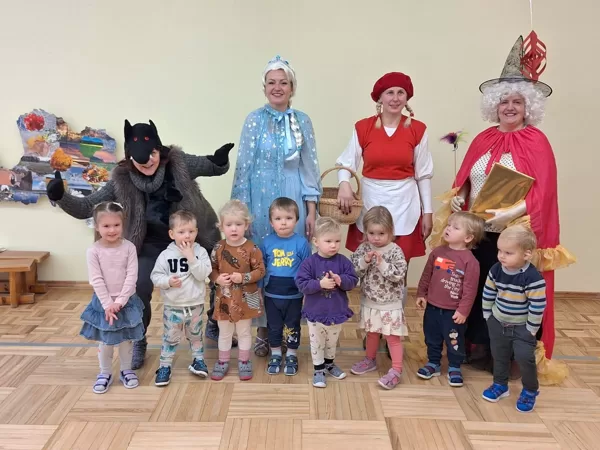 "GRĀMATU DRAUGU PIEDZĪVOJUMI" PII DZINTARIŅŠ