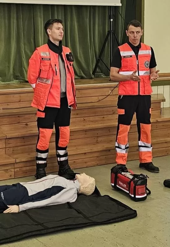 SKOLĀ VIESOJĀS NMPD BRIGĀDE